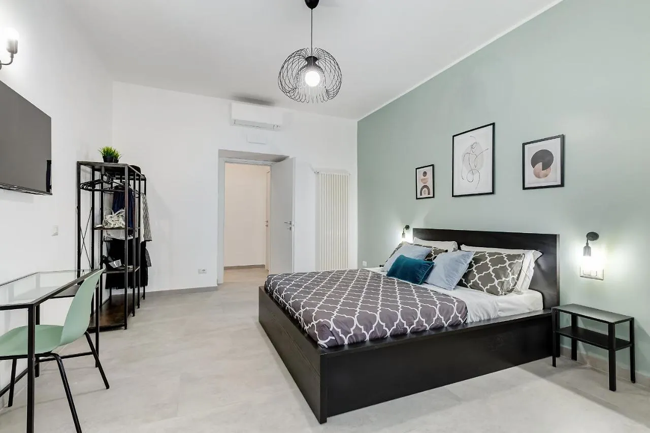 Apartment Bdc - Empire, Noble 3-Bdr Apt Rome