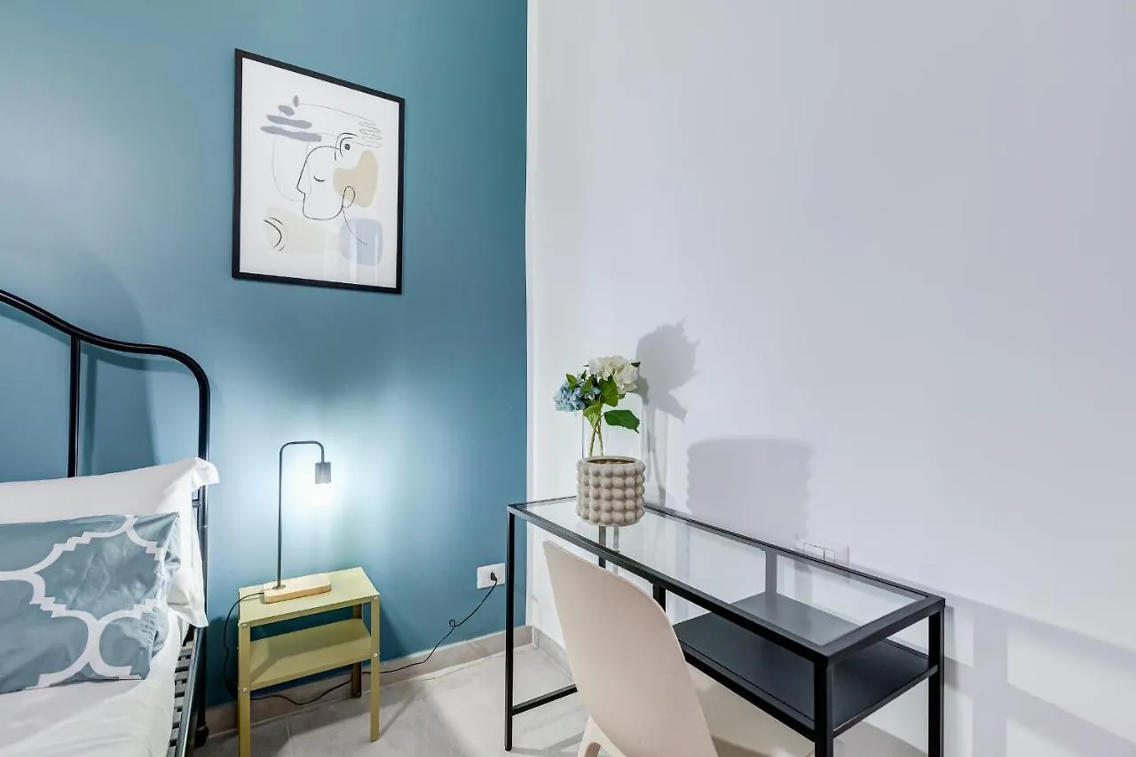 Bdc - Empire, Noble 3-Bdr Apt Rome Apartment