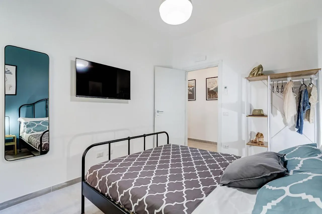 Apartment Bdc - Empire, Noble 3-Bdr Apt Rome