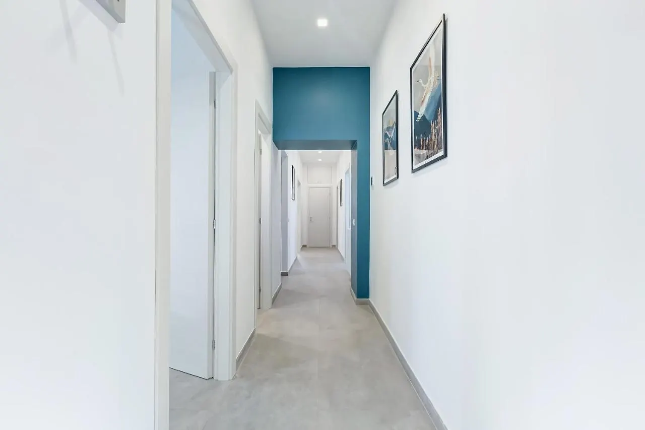 Apartment Bdc - Empire, Noble 3-Bdr Apt Rome