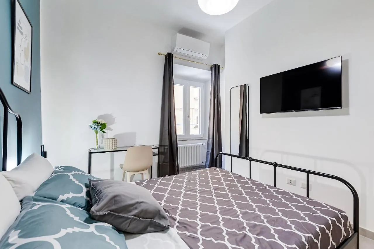 Bdc - Empire, Noble 3-Bdr Apt Rome Italy