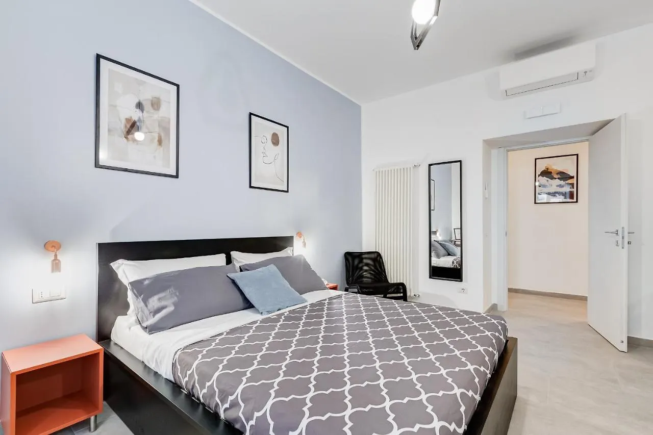Bdc - Empire, Noble 3-Bdr Apt Rome Apartment