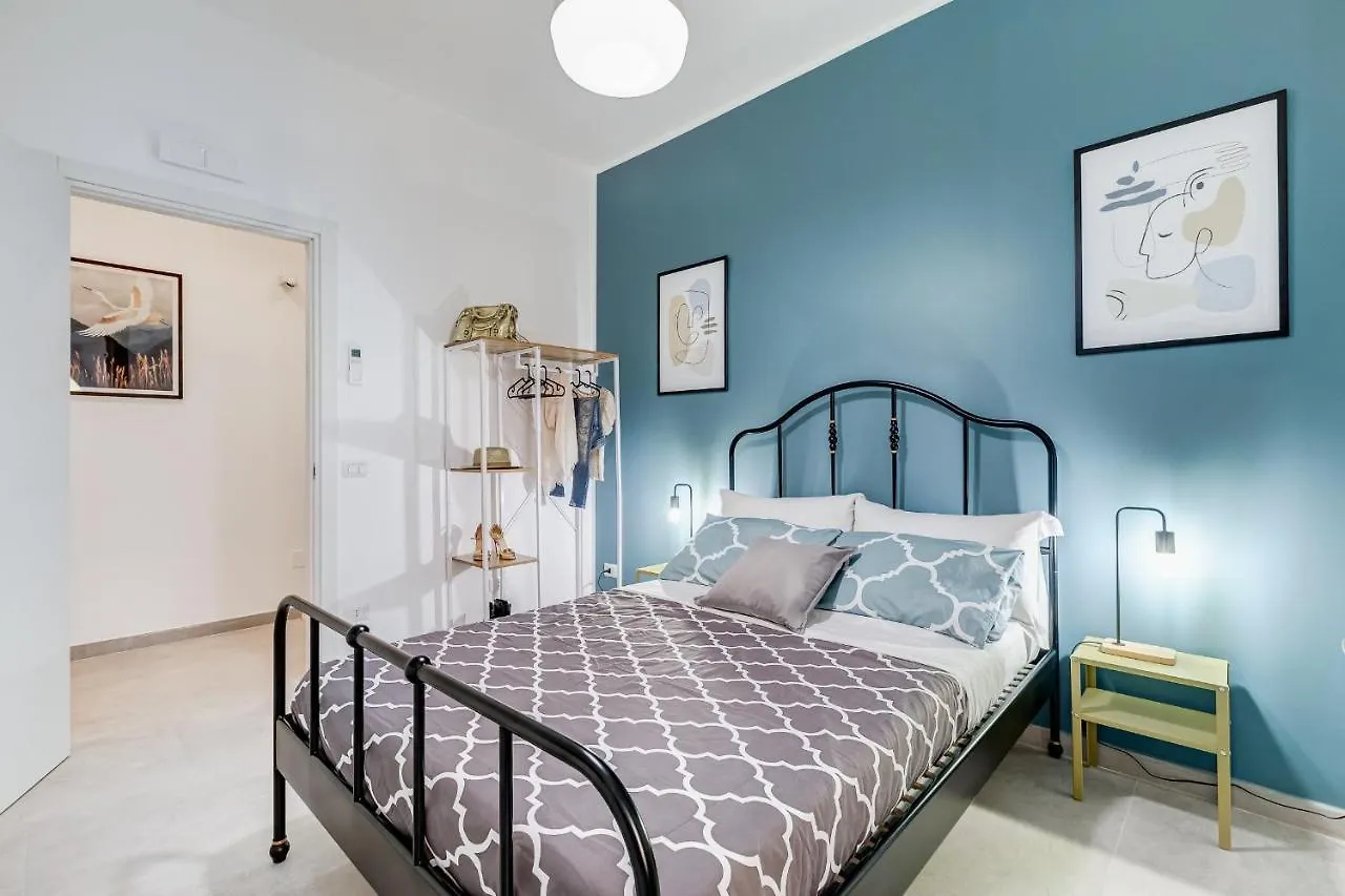 Bdc - Empire, Noble 3-Bdr Apt Rome