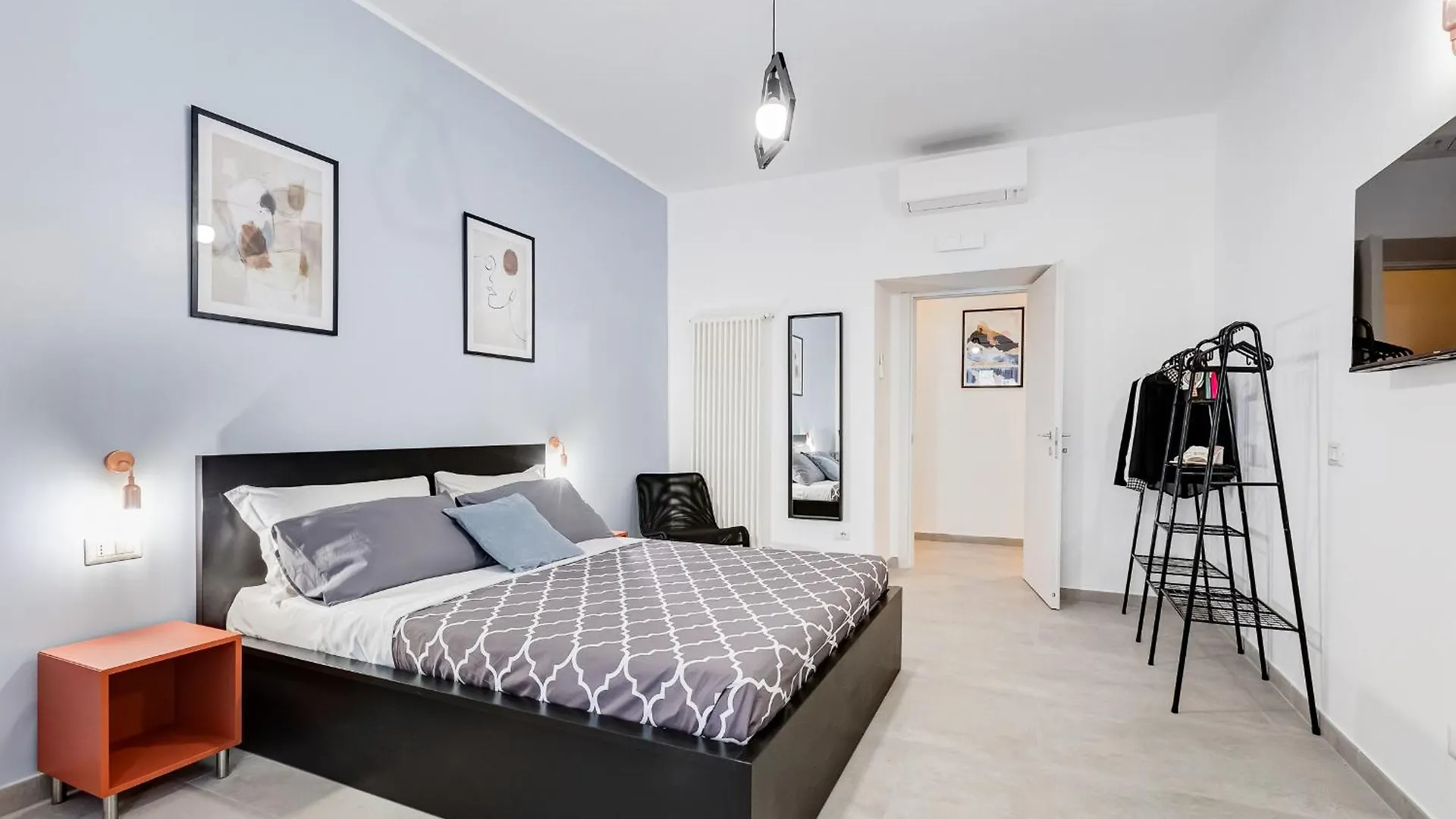 Bdc - Empire, Noble 3-Bdr Apt Rome Italy