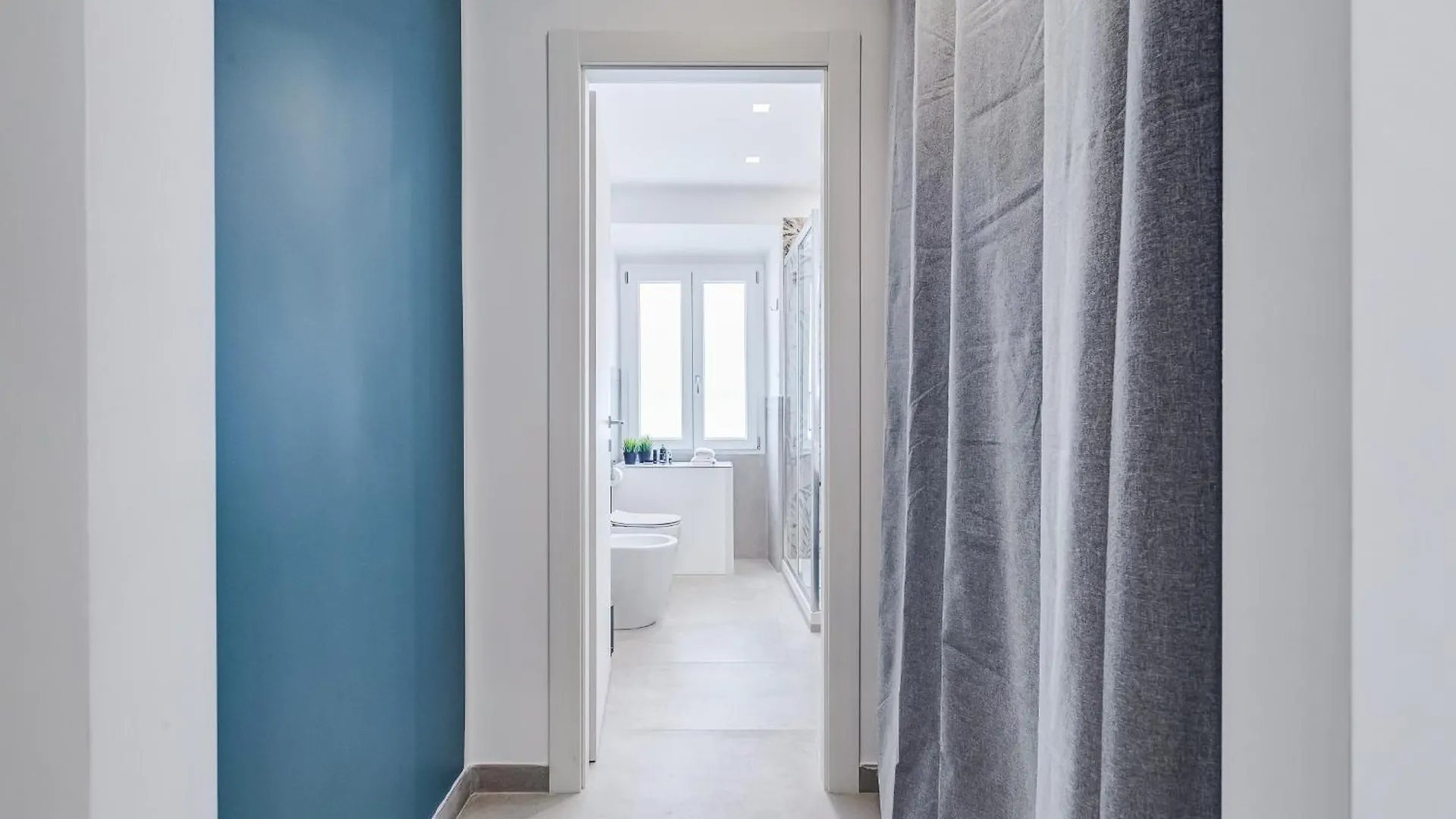 Bdc - Empire, Noble 3-Bdr Apt Rome