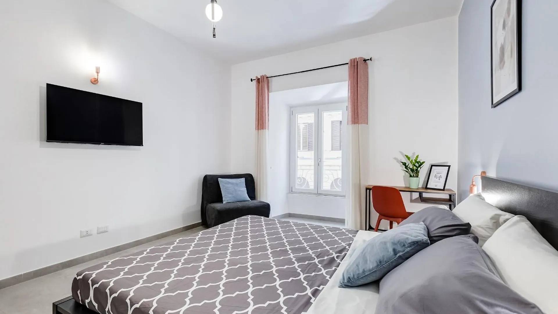 Apartment Bdc - Empire, Noble 3-Bdr Apt Rome Italy