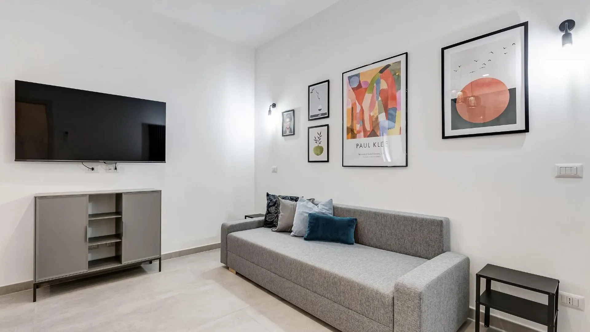 Bdc - Empire, Noble 3-Bdr Apt Rome