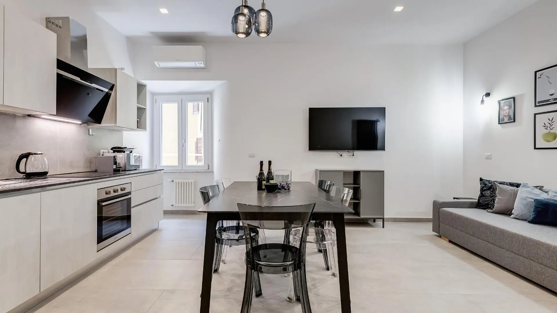 Apartment Bdc - Empire, Noble 3-Bdr Apt Rome