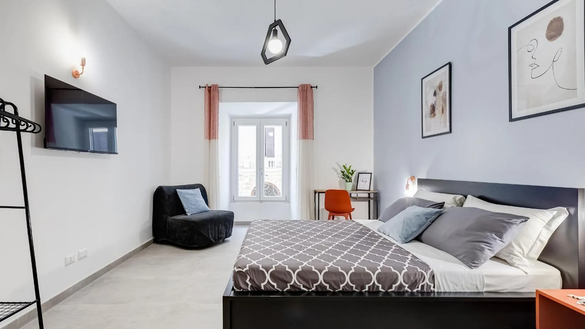 Bdc - Empire, Noble 3-Bdr Apt Rome