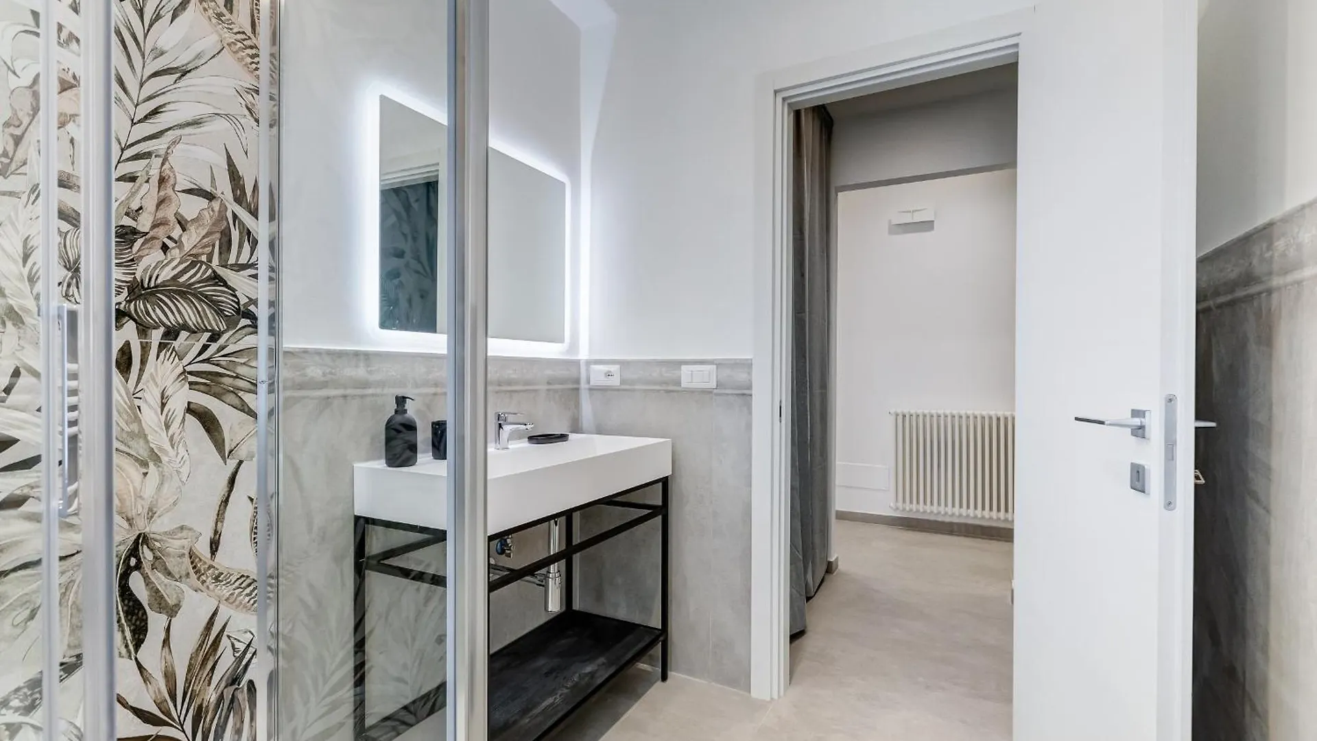 Bdc - Empire, Noble 3-Bdr Apt Rome Italy